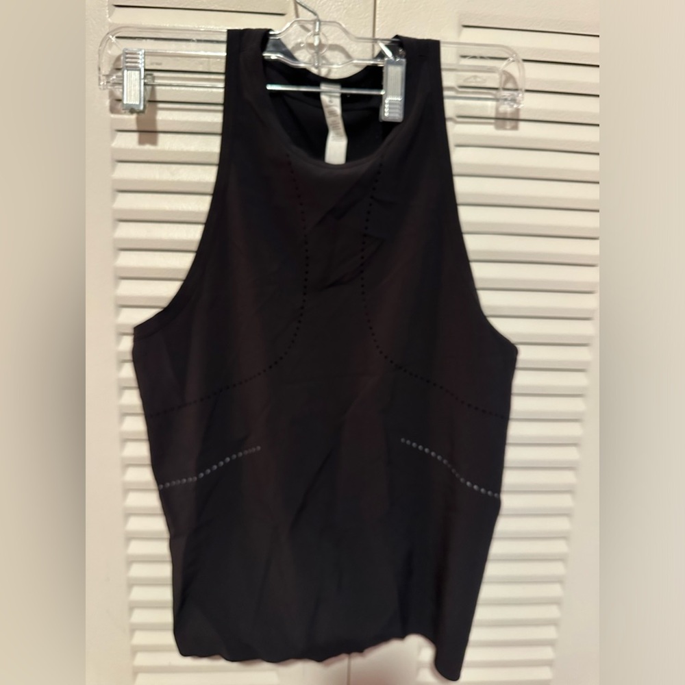 NWOT - Lululemon Find Your Pace Tank - Size 4